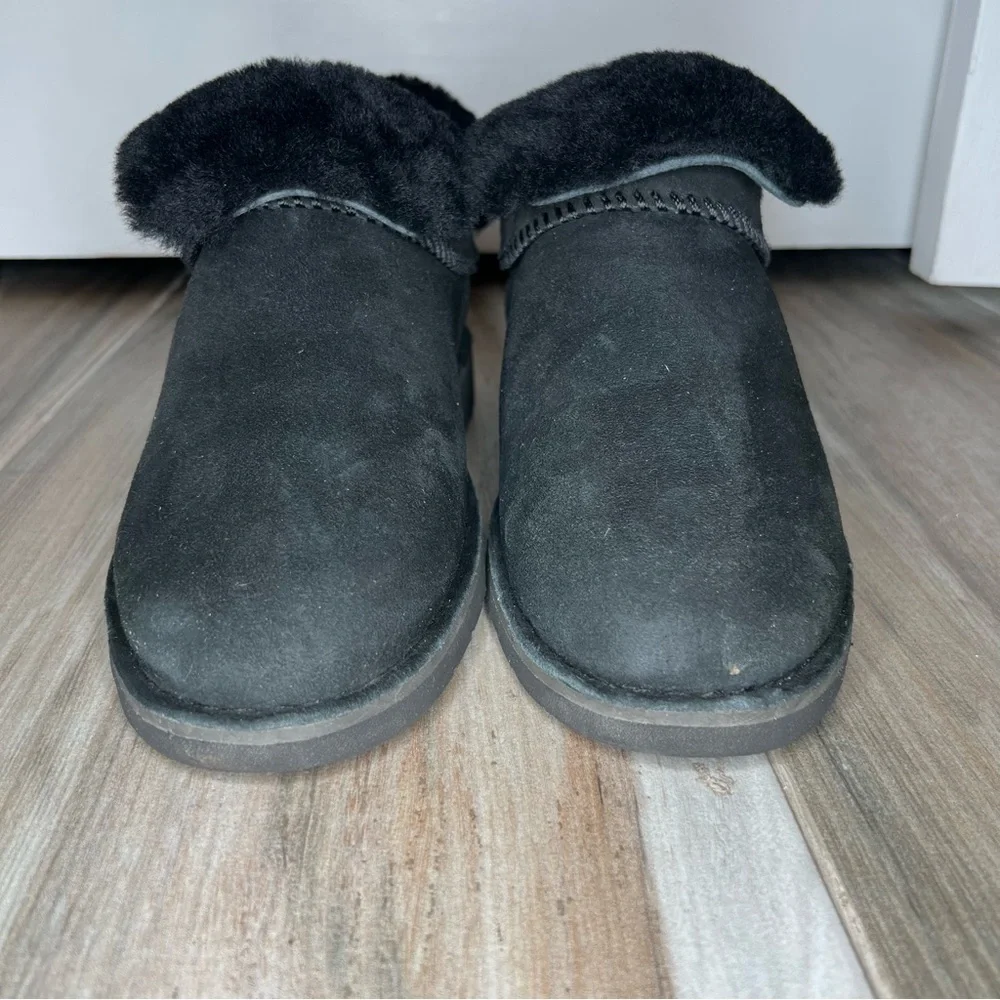 UGG McKay Women's Boots 10 Black Suede Sheepskin Pull-on Ankle Booties 1012358